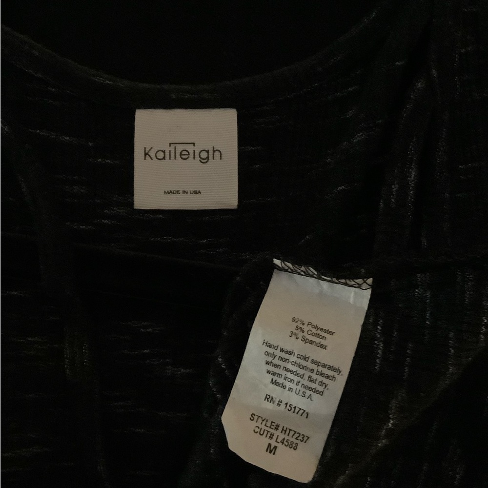 Kaileigh Charcoal Sleeveless Tank Top - Picture 3 of 3